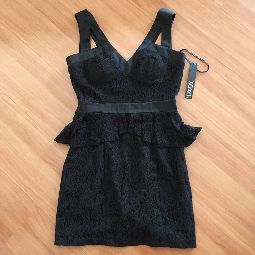 XOXO Midi Black V-Neck Dress